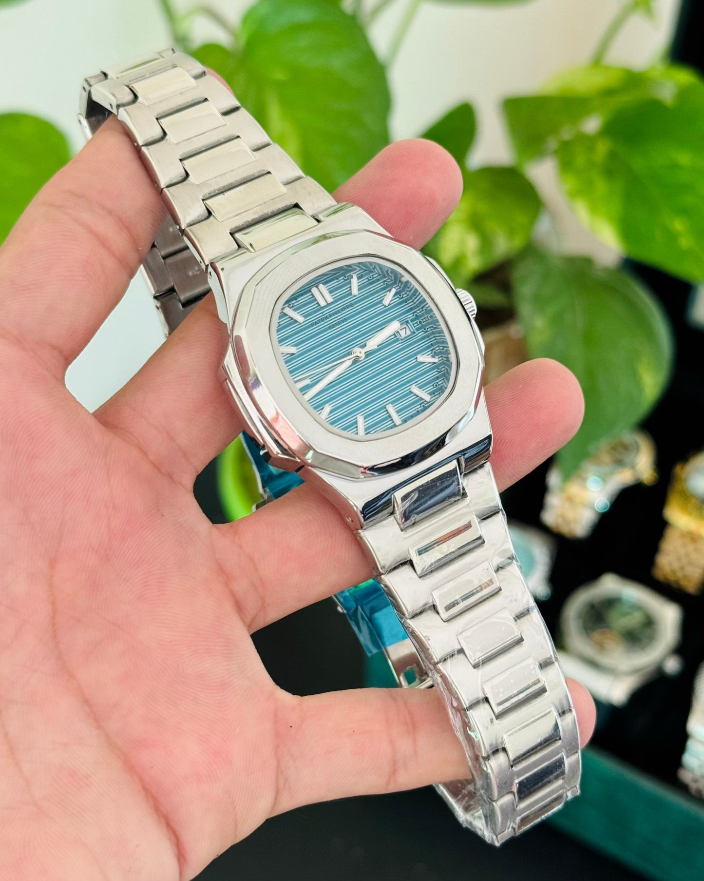 Pp date working chain wrist watch