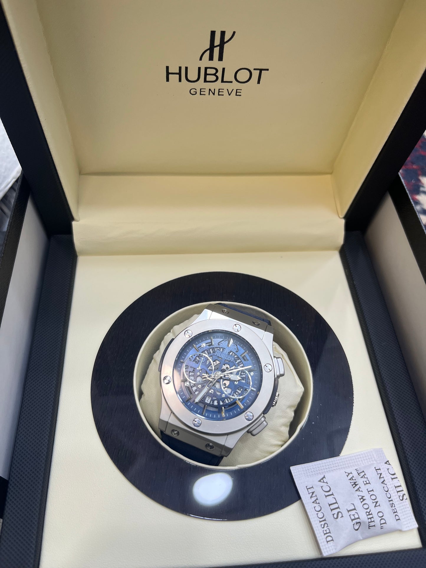 Hublot strap watch With blue dial