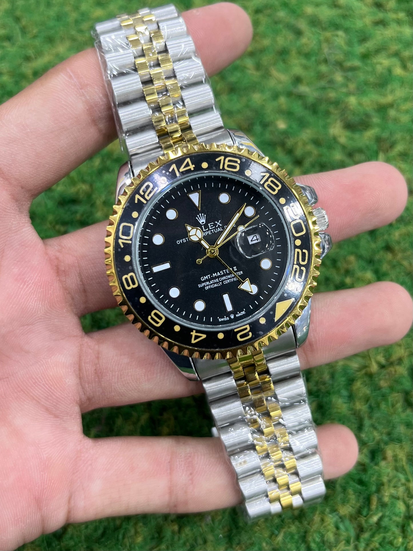 Semi-Auto Rlx GMT